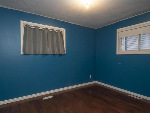 725 Ernestine Avenue, Thunder Bay, ON - Indoor Photo Showing Other Room