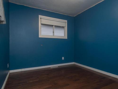 725 Ernestine Avenue, Thunder Bay, ON - Indoor Photo Showing Other Room