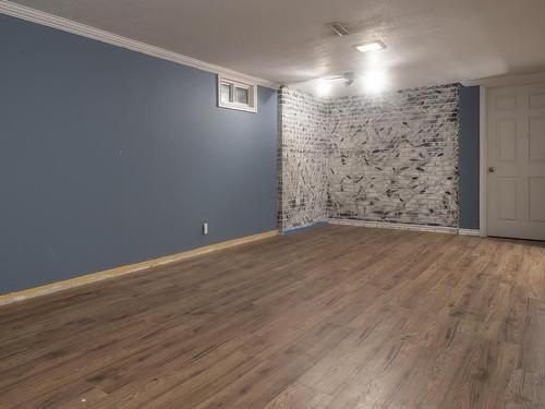 725 Ernestine Avenue, Thunder Bay, ON - Indoor Photo Showing Other Room