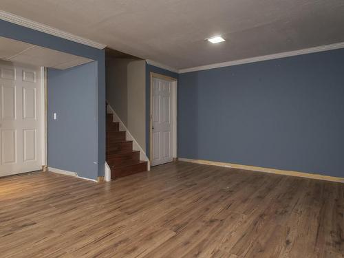 725 Ernestine Avenue, Thunder Bay, ON - Indoor Photo Showing Other Room