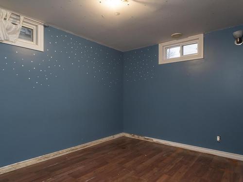 725 Ernestine Avenue, Thunder Bay, ON - Indoor Photo Showing Other Room