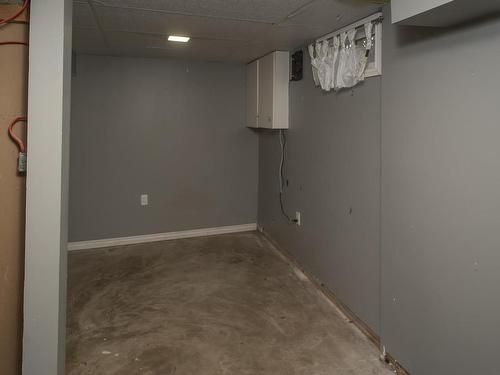 725 Ernestine Avenue, Thunder Bay, ON - Indoor Photo Showing Other Room