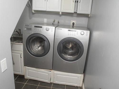 725 Ernestine Avenue, Thunder Bay, ON - Indoor Photo Showing Laundry Room