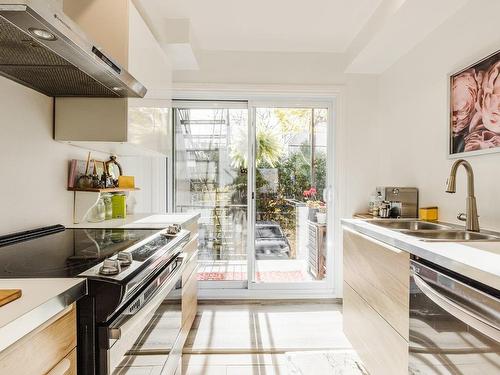 Cuisine - 6550  - 6554 29E Avenue, Montréal (Rosemont/La Petite-Patrie), QC - Indoor Photo Showing Kitchen With Double Sink