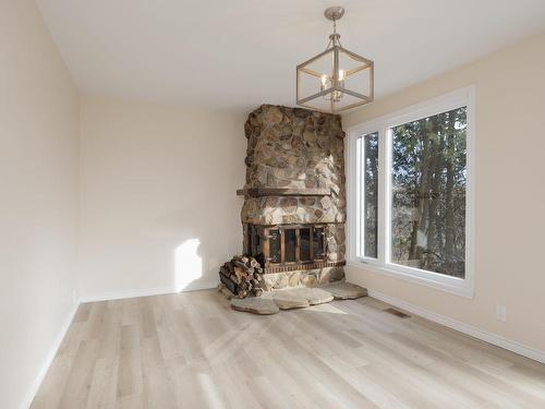 Living room - 198 Rue St-François, Rigaud, QC - Indoor With Fireplace