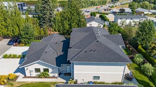 11-1940 Klo Road, Kelowna, BC - Outdoor