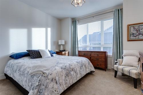 33-1960 Klo Road, Kelowna, BC - Indoor Photo Showing Bedroom