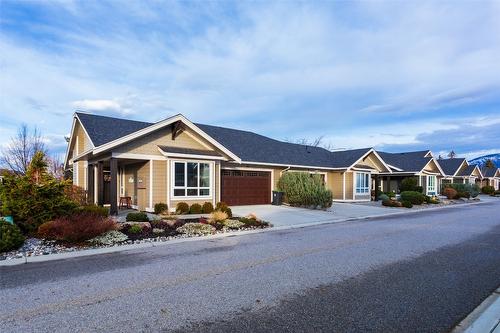 33-1960 Klo Road, Kelowna, BC - Outdoor With Facade