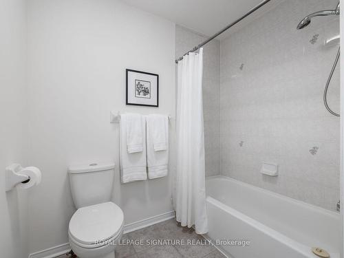 7 Salt Dr, Ajax, ON - Indoor Photo Showing Bathroom