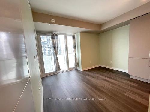 1509-3900 Confederation Pkwy, Mississauga, ON - Indoor Photo Showing Other Room