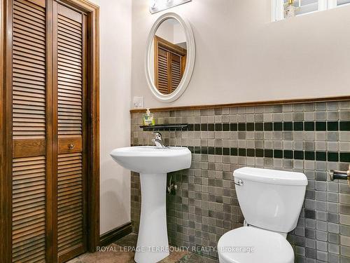 7 Canton Ave, Toronto, ON - Indoor Photo Showing Bathroom