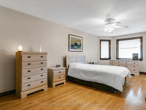 7 Canton Ave, Toronto, ON - Indoor Photo Showing Bedroom