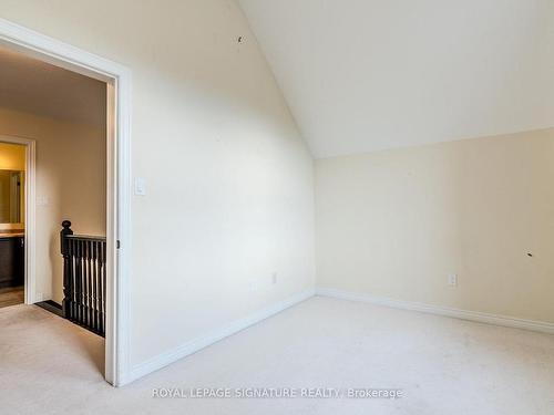 6366 Dilalla Cres, Niagara Falls, ON - Indoor Photo Showing Other Room