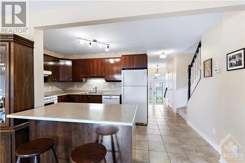 2581 Raymond Street, Rockland, ON - Indoor Photo Showing Kitchen