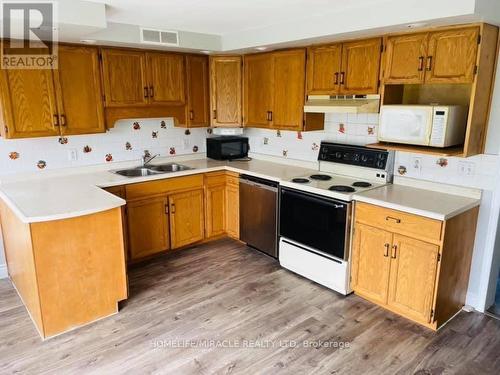 Upper - 9100 Sixth Line, Halton Hills, ON - Indoor Photo Showing Kitchen With Double Sink