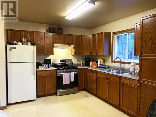 210 Youngfox Rd, Blind River, ON - Indoor Photo Showing Kitchen With Double Sink