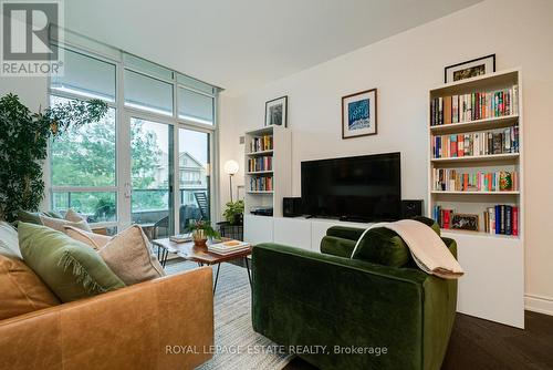 216 - 20 Bloorview Place, Toronto, ON - Indoor Photo Showing Living Room