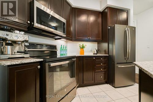 216 - 20 Bloorview Place, Toronto, ON - Indoor Photo Showing Kitchen