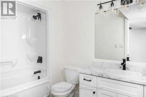 323 Mclean Crescent, Saugeen Shores, ON - Indoor Photo Showing Bathroom