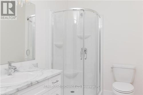 323 Mclean Crescent, Saugeen Shores, ON - Indoor Photo Showing Bathroom