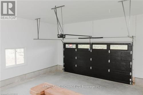 323 Mclean Crescent, Saugeen Shores, ON - Indoor Photo Showing Garage