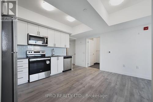 320 - 9700 Ninth Line, Markham, ON - Indoor Photo Showing Kitchen