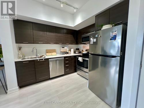 3605 - 2200 Lake Shore Boulevard W, Toronto, ON - Indoor Photo Showing Kitchen With Upgraded Kitchen