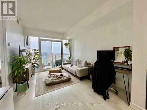 3605 - 2200 Lake Shore Boulevard W, Toronto, ON - Indoor Photo Showing Living Room