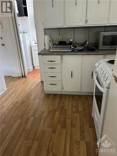 113 Percy Street Unit#2, Ottawa, ON - Indoor Photo Showing Laundry Room