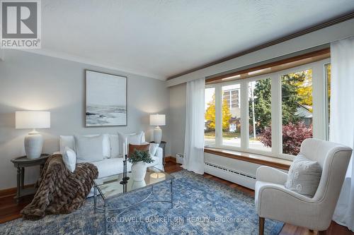 56 Elfreda Boulevard, Toronto (Clairlea-Birchmount), ON - Indoor Photo Showing Living Room