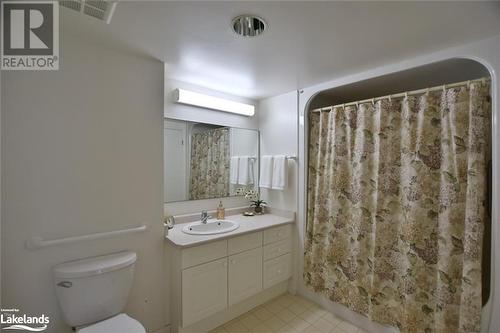 Large full bath - 49 Raglan Street Unit# 109, Collingwood, ON - Indoor Photo Showing Bathroom