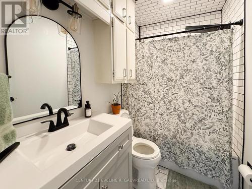 199 Montgomery Avenue, Temiskaming Shores, ON - Indoor Photo Showing Bathroom