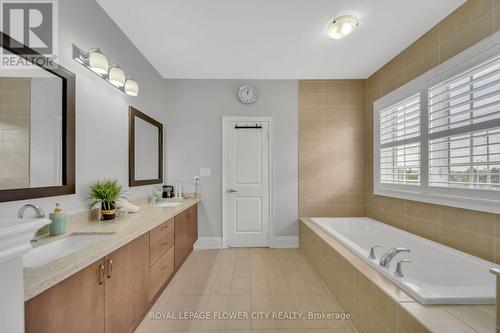 9 Balloon Crescent, Brampton, ON - Indoor Photo Showing Bathroom