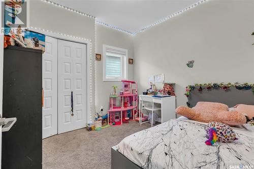 358 Arscott Crescent, Saskatoon, SK - Indoor Photo Showing Bedroom