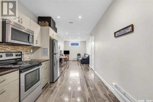 358 Arscott Crescent, Saskatoon, SK - Indoor Photo Showing Kitchen