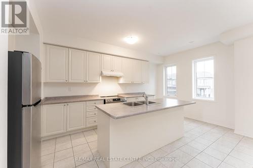 83 Holder Drive, Brantford, ON - Indoor Photo Showing Kitchen With Double Sink