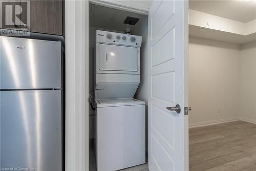 1415 Dundas Street E Unit# 201, Oakville, ON - Indoor Photo Showing Laundry Room