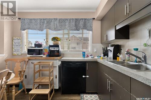 5302 Gordon Road, Regina, SK - Indoor Photo Showing Kitchen With Double Sink