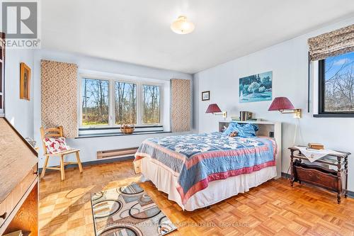 2881 Quabbin Road, Kingston (City North Of 401), ON - Indoor Photo Showing Bedroom