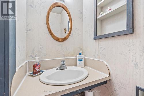 2881 Quabbin Road, Kingston (City North Of 401), ON - Indoor Photo Showing Bathroom