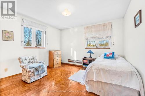 2881 Quabbin Road, Kingston (City North Of 401), ON - Indoor Photo Showing Bedroom