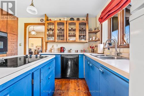 2881 Quabbin Road, Kingston (City North Of 401), ON - Indoor Photo Showing Kitchen With Double Sink