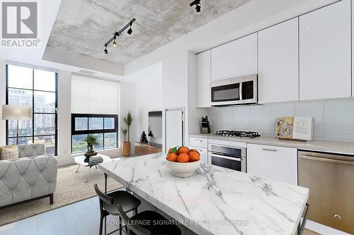 TORONTO, ON - Indoor Photo Showing Kitchen With Upgraded Kitchen