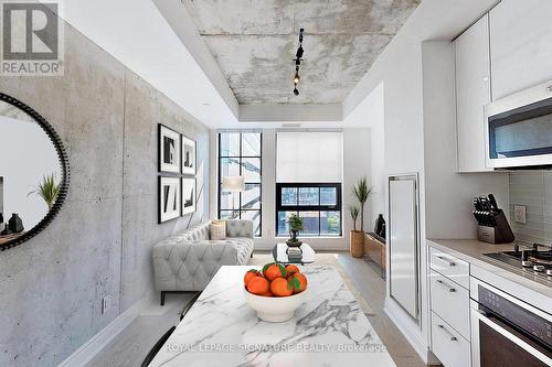 TORONTO, ON - Indoor Photo Showing Kitchen With Upgraded Kitchen