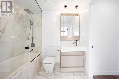 717 - 505 Richmond Street W, Toronto, ON - Indoor Photo Showing Bathroom