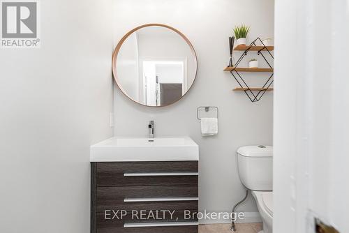 8 Donalda Court, St. Catharines (444 - Carlton/Bunting), ON - Indoor Photo Showing Bathroom