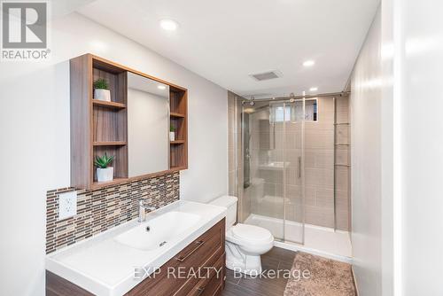 8 Donalda Court, St. Catharines (444 - Carlton/Bunting), ON - Indoor Photo Showing Bathroom