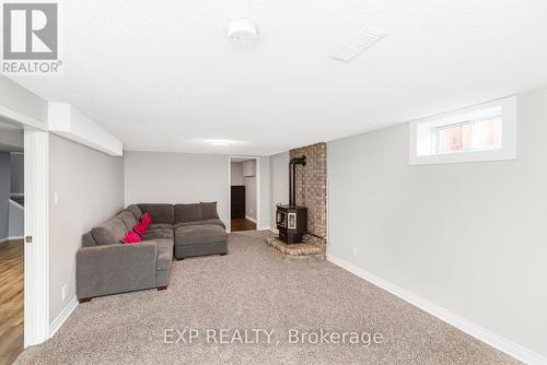 8 Donalda Court, St. Catharines (444 - Carlton/Bunting), ON - Indoor