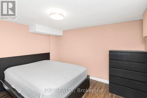 8 Donalda Court, St. Catharines (444 - Carlton/Bunting), ON - Indoor Photo Showing Bedroom