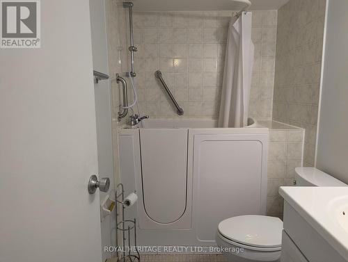 401 - 44 Falby Court, Ajax, ON - Indoor Photo Showing Bathroom